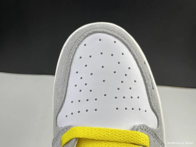 Smoke High Switch Light 1 Air Jordan CW6576-100 0821